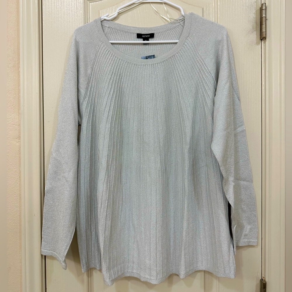Alfani Womens Silver Glitter Textured Long Sleeve Scoop Neck Sweater. Size XL